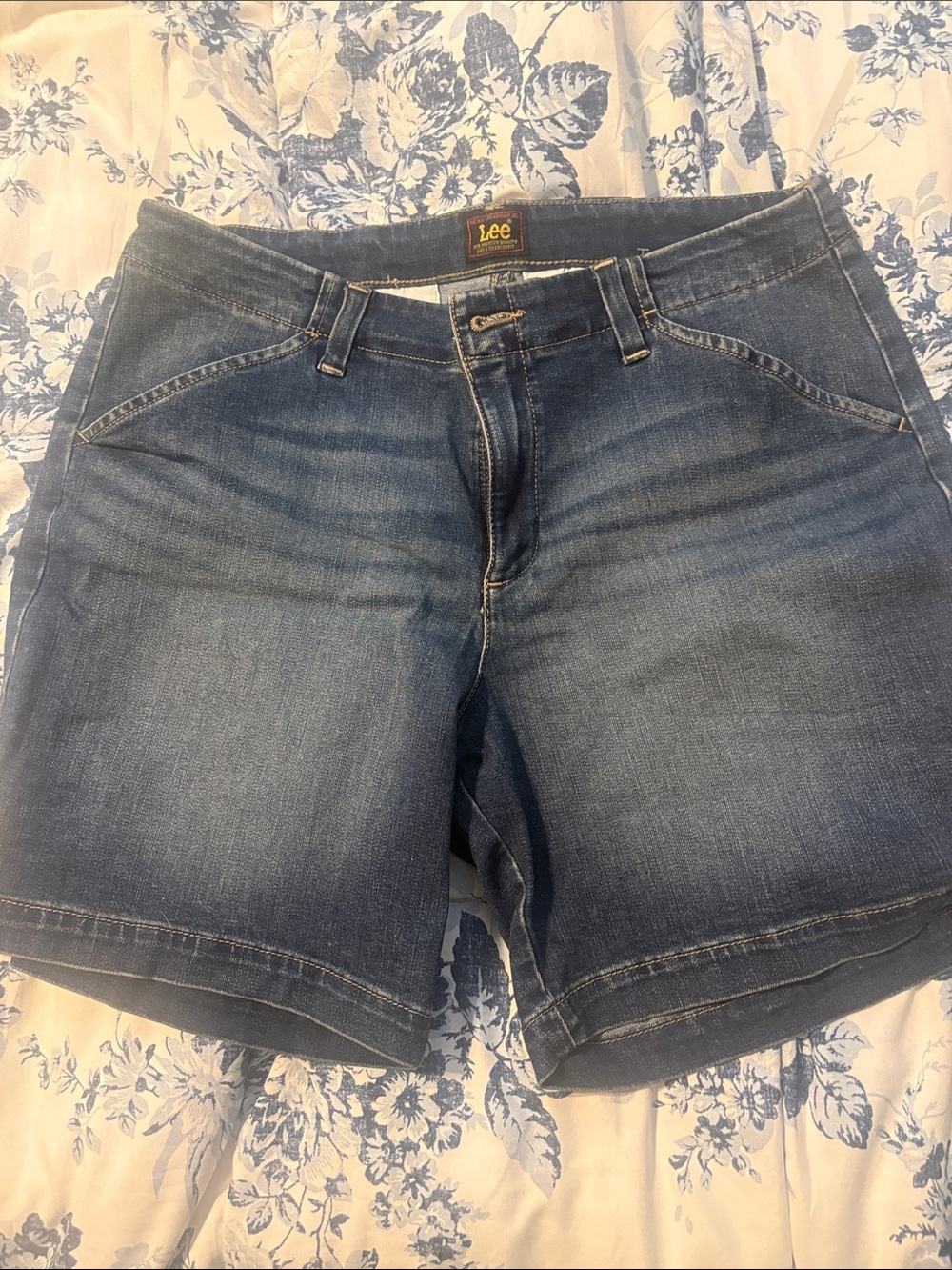 Lee Women's Classic Mid-Blue Denim Shorts